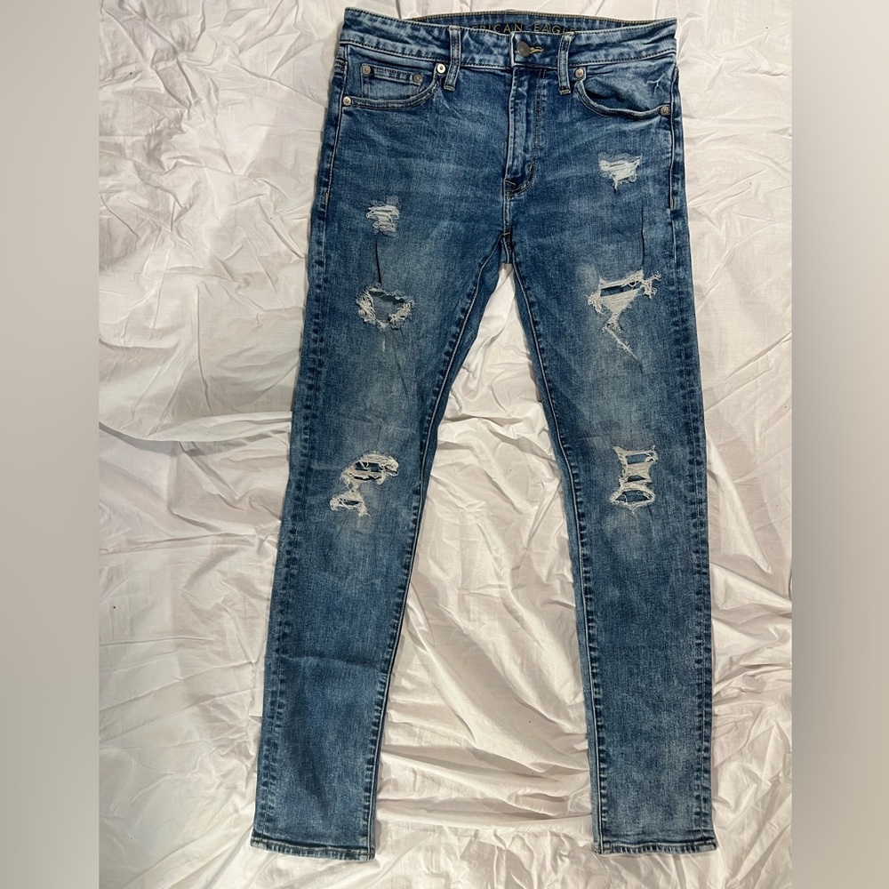 Ripped American Eagle skinny Jeans